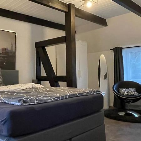 Fachwerkhaus mit 2 getrennten Schlafzimmern, Wohnzimmer und Küche Bückeburg Exterior foto