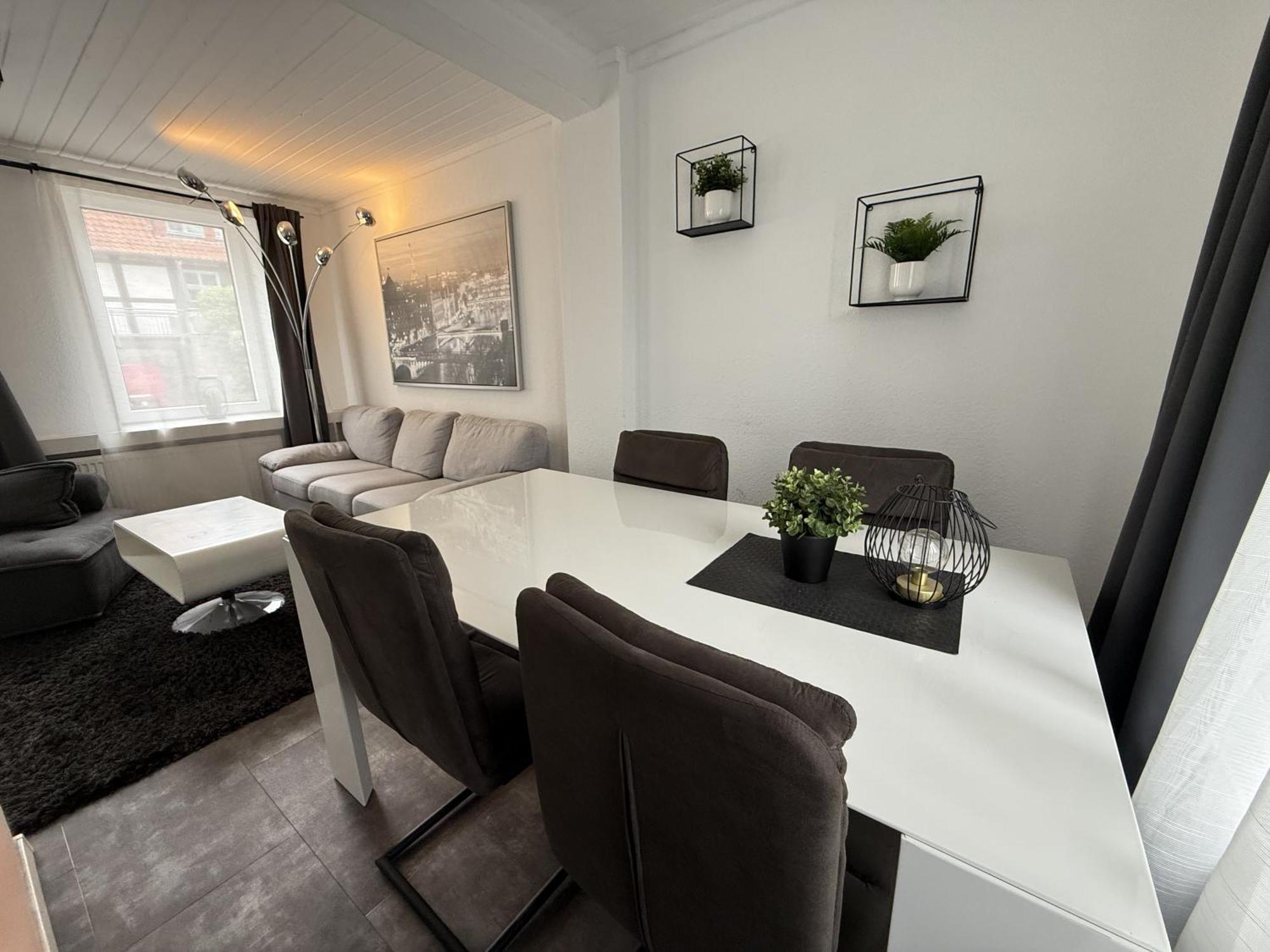 Fachwerkhaus mit 2 getrennten Schlafzimmern, Wohnzimmer und Küche Bückeburg Exterior foto